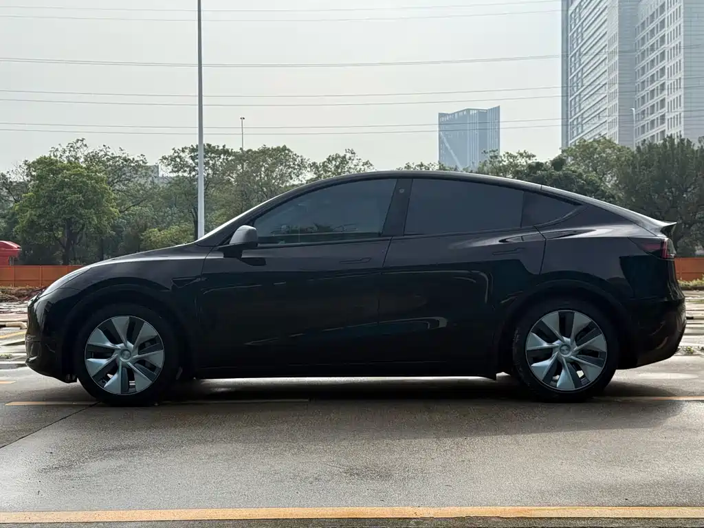 Model Y 2022 facelift rear-wheel drive version купить на сайте DeffCars