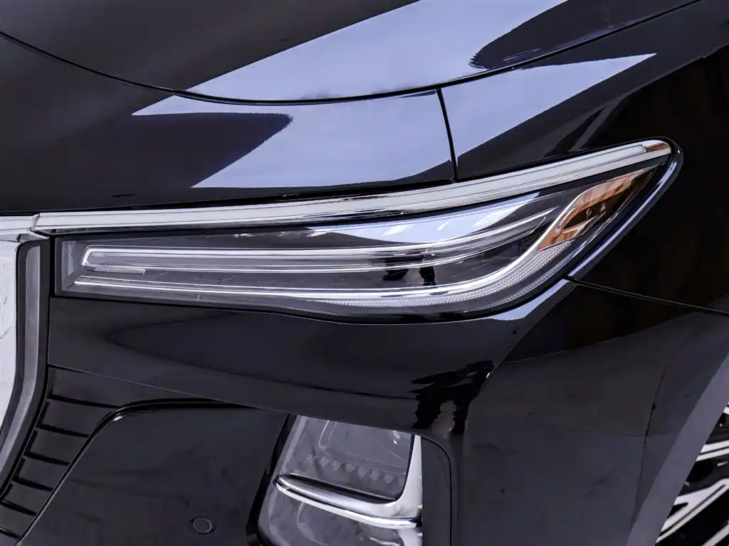 Hongqi H5 2024 2.0T Automatic Zhilianqichang Edition купить на сайте DeffCars