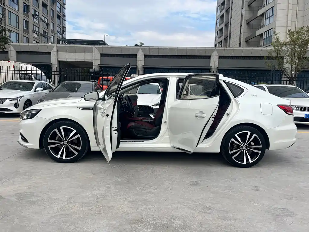 MG6 2017 20T automatic Trophy exclusive Internet version National V купить на сайте DeffCars