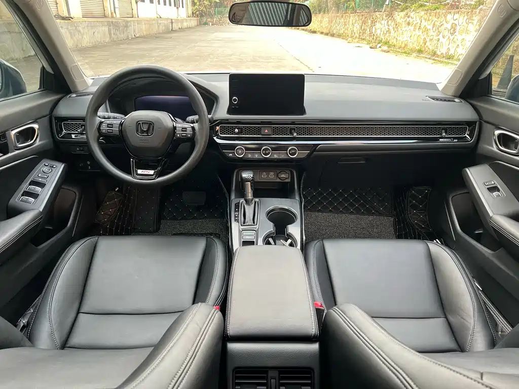Model 2023 240TURBO CVT Leading Edition купить на сайте DeffCars