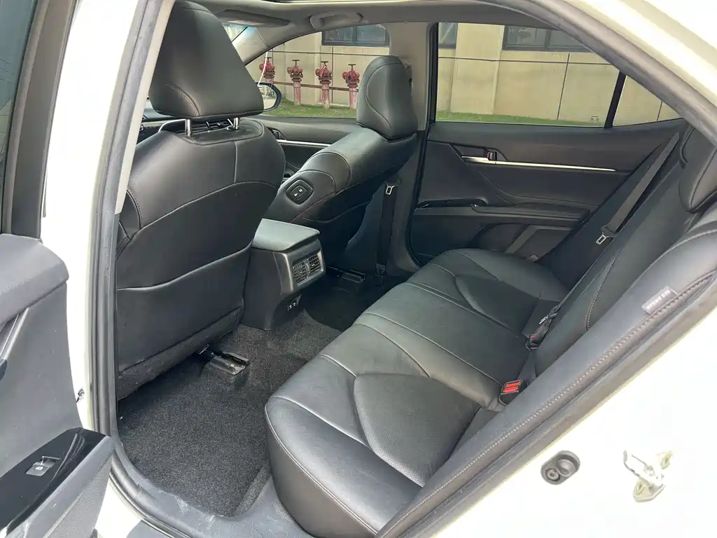 Camry 2019 2.5G Deluxe Edition National VI купить на сайте DeffCars