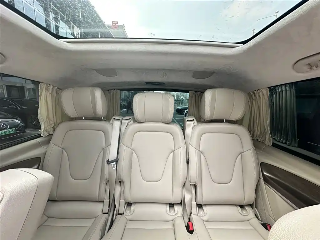 Mercedes-Benz V-Class 2022 V 260 Premium Edition купить на сайте DeffCars