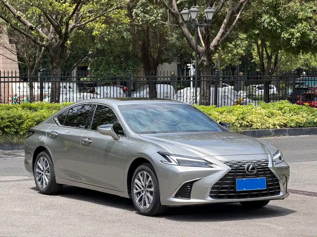 Lexus ES 2025 200 Premium Edition купить на сайте DeffCars