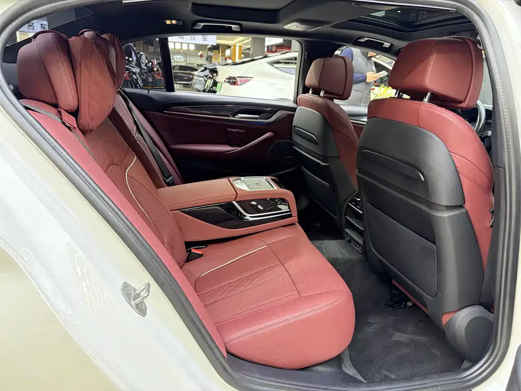 BMW 5 Series New Energy 2022 Model 2 535Le Pioneer Edition M Sports Package купить на сайте DeffCars