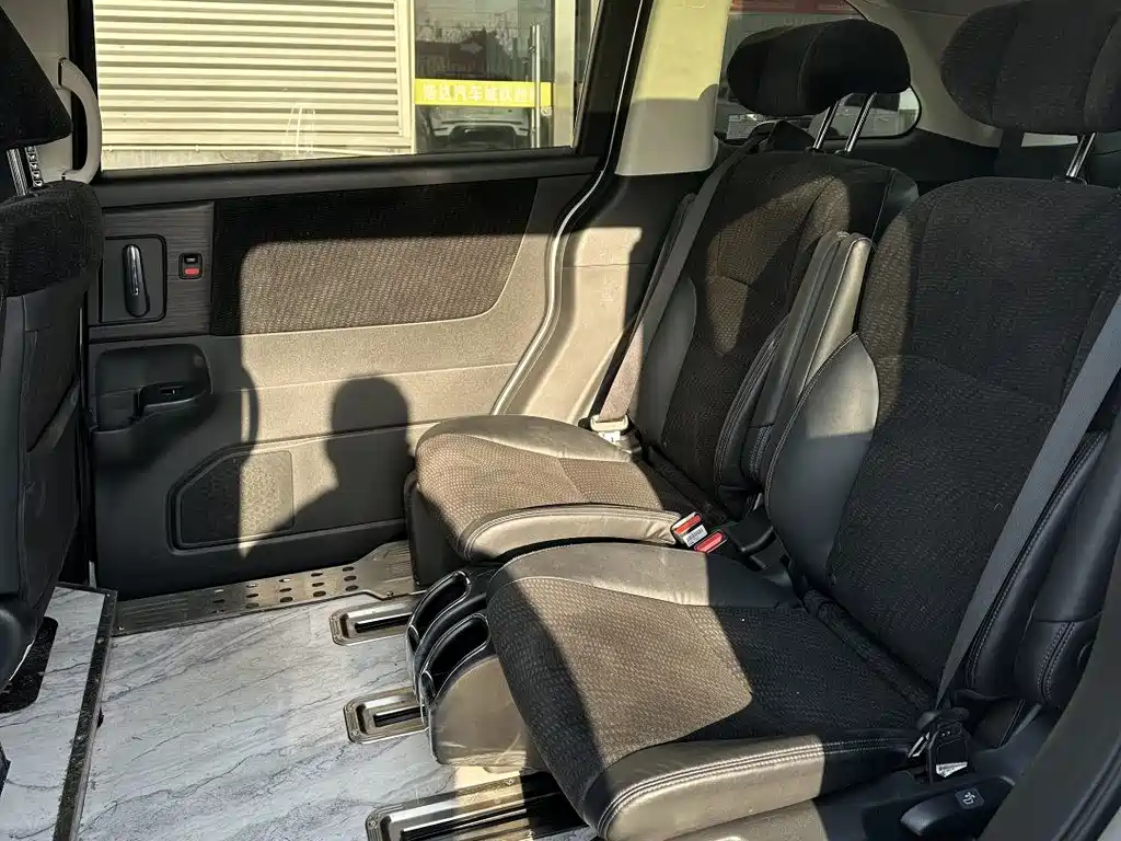 Alison 2022 2.0L e:HEV Comfort Edition купить на сайте DeffCars