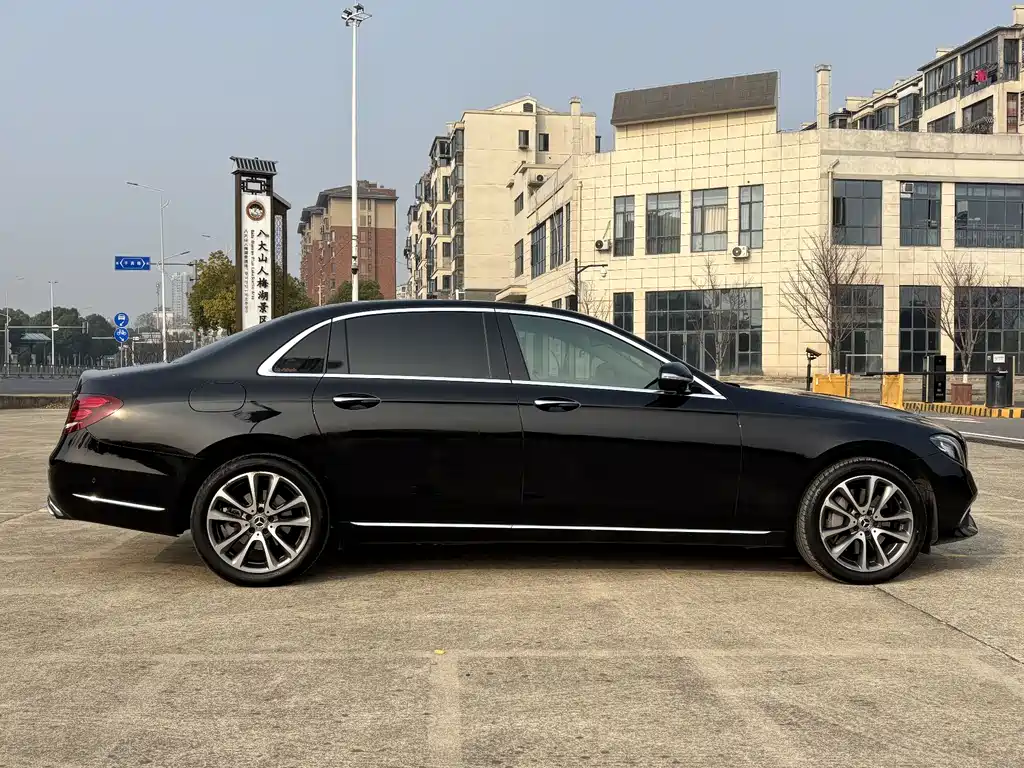 Mercedes-Benz E-Class 2018 E 300 L Luxury Model купить на сайте DeffCars