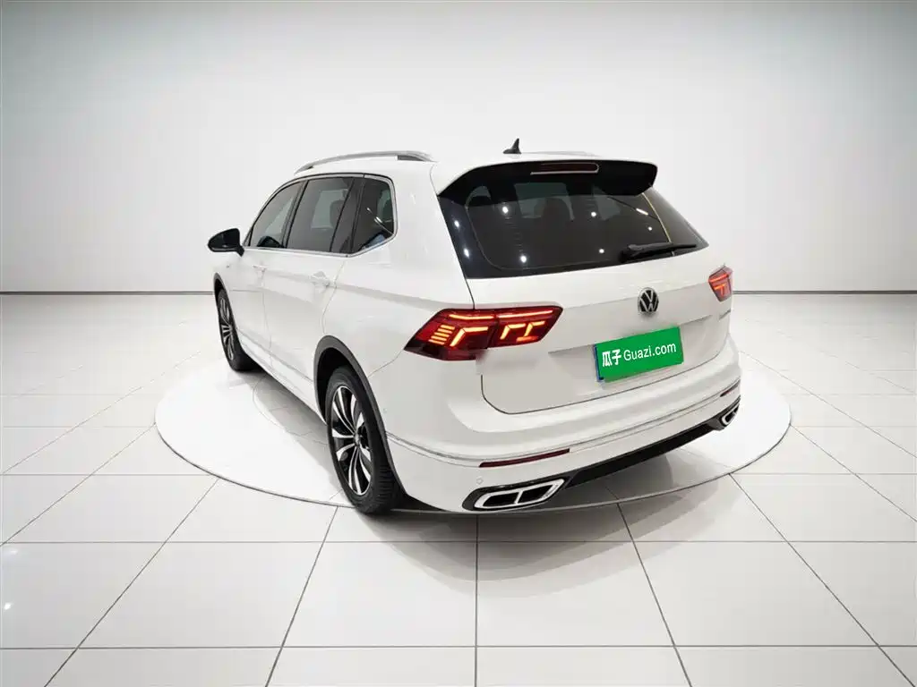 Tiguan L 2022 330TSI automatic two-wheel drive R-Line version купить на сайте DeffCars