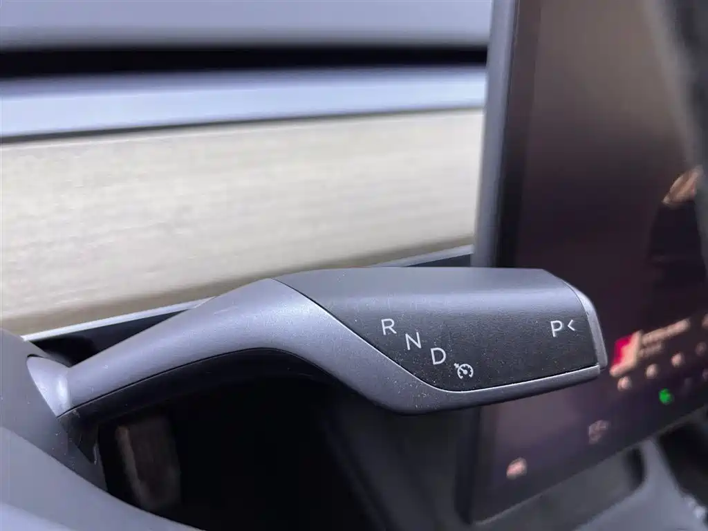 Model Y 2022 long-range all-wheel drive version купить на сайте DeffCars