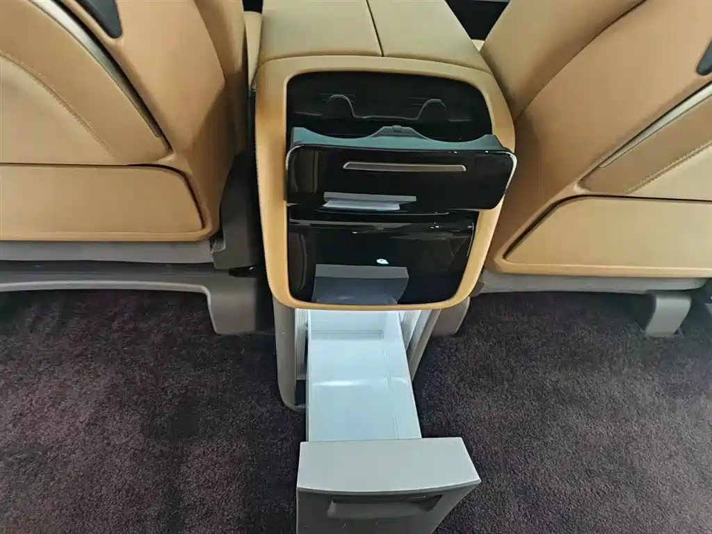 Denza D9 2022 DM-i 970 four-wheel drive flagship model купить на сайте DeffCars