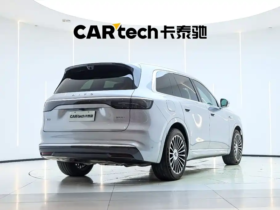 Wenjie M8 2025 extended range Ultra version 53.4kWh 6-seat version 192-line lidar) купить на сайте DeffCars