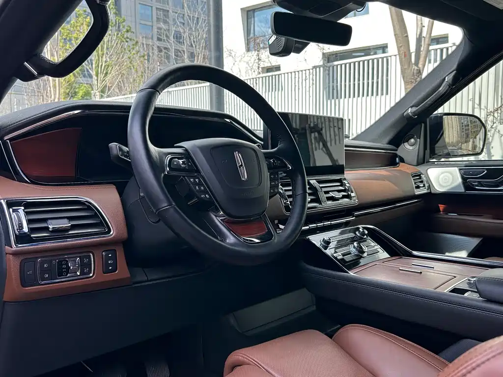 Navigator 2022 3.5T Honor Edition купить на сайте DeffCars