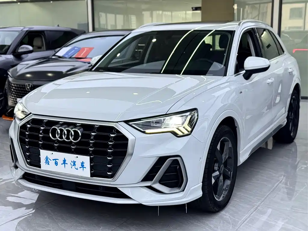 Audi Q3 2022 35 TFSI Fashionable and Dynamic купить на сайте DeffCars