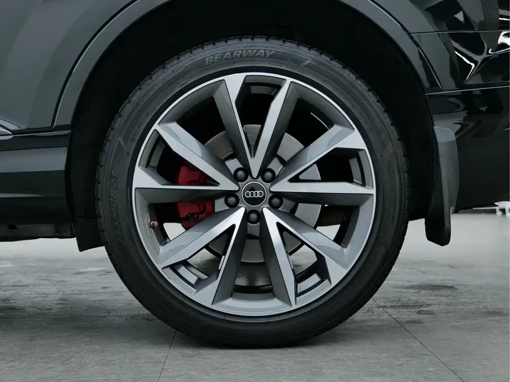 Audi Q7 2022 55 TFSI quattro S line sports купить на сайте DeffCars