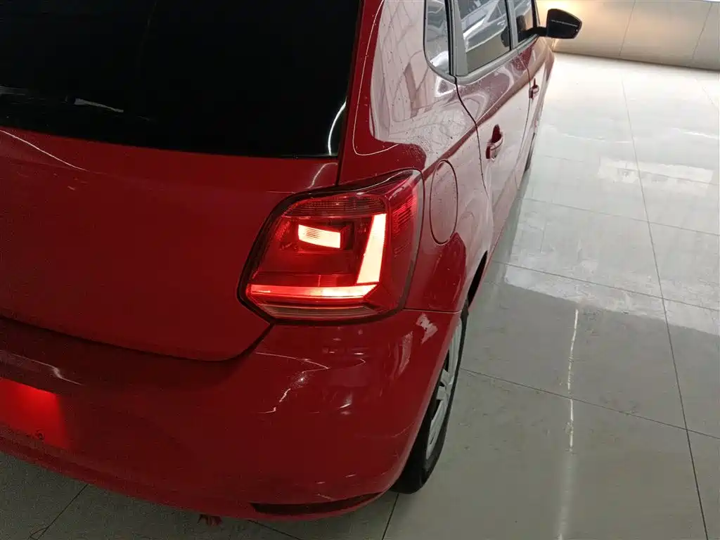 Polo 2016 1.4L automatic fashion model купить на сайте DeffCars