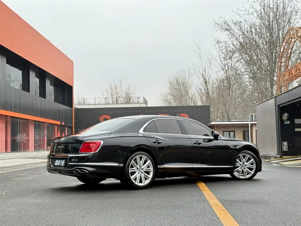 Flying Spur 2022 4.0T V8 Standard Edition купить на сайте DeffCars