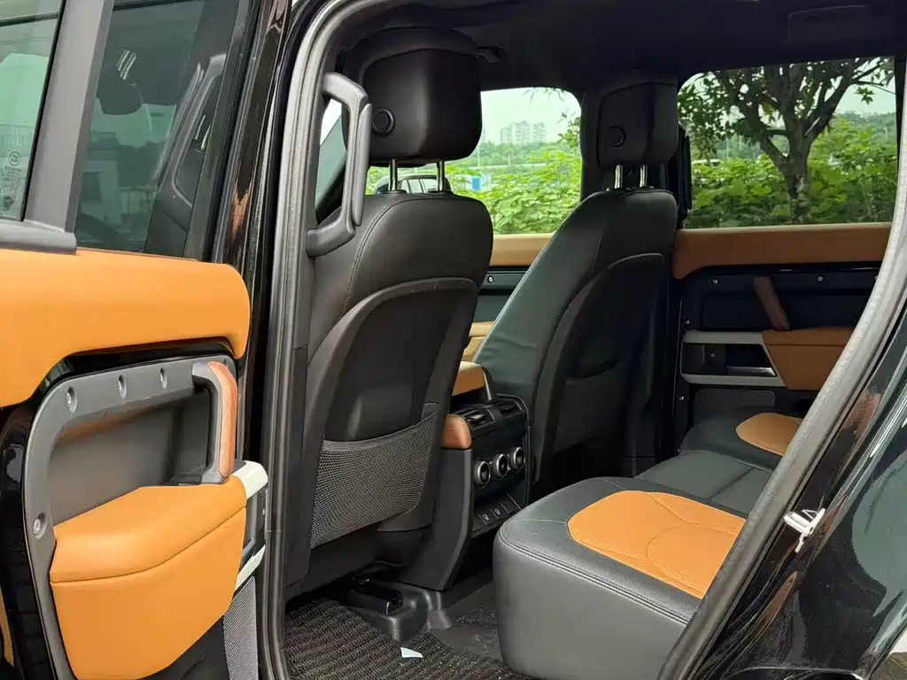 Land Rover Defender 2024 110 3.0T P400 Dark Special Edition купить на сайте DeffCars