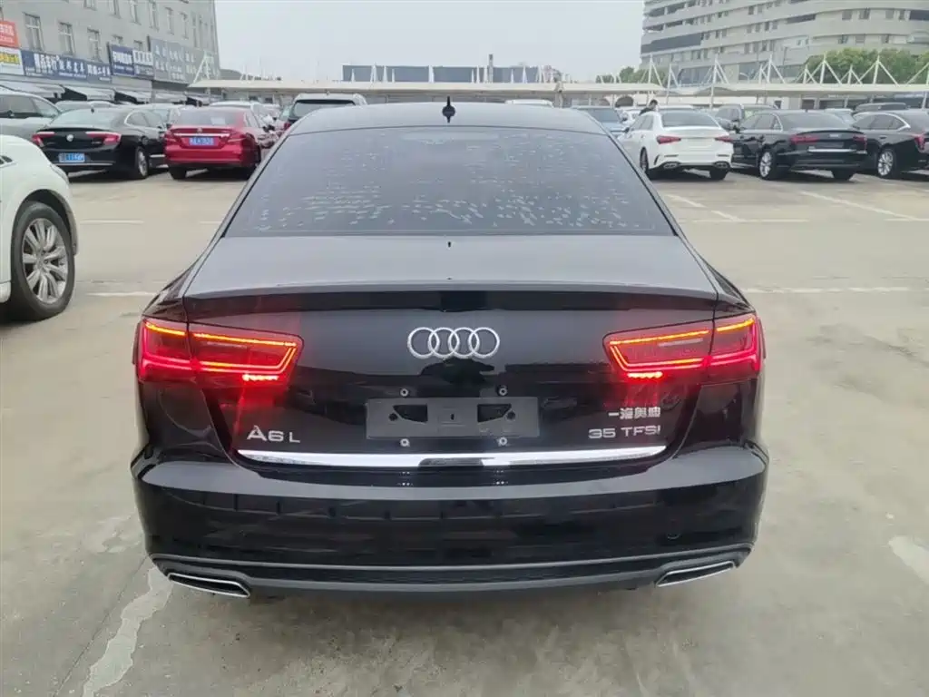 Audi A6L 2018 30th Anniversary Model 35 TFSI Fashion Model купить на сайте DeffCars