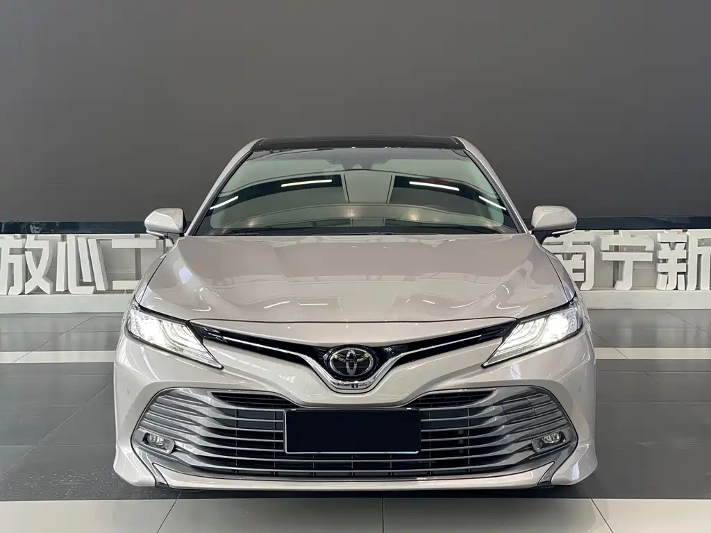 Camry 2021 2.5G Deluxe Edition купить на сайте DeffCars