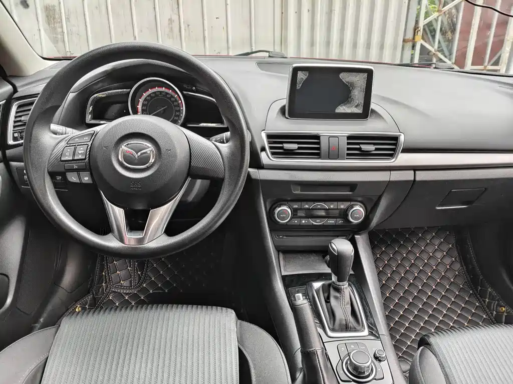 Mazda3 Angkesela 2016 sedan 1.5L automatic luxury model купить на сайте DeffCars