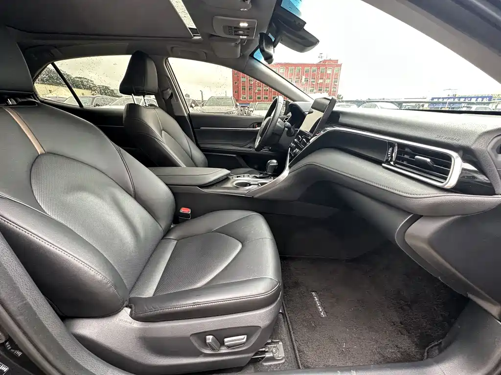 Camry 2023 2.5G Deluxe Edition купить на сайте DeffCars