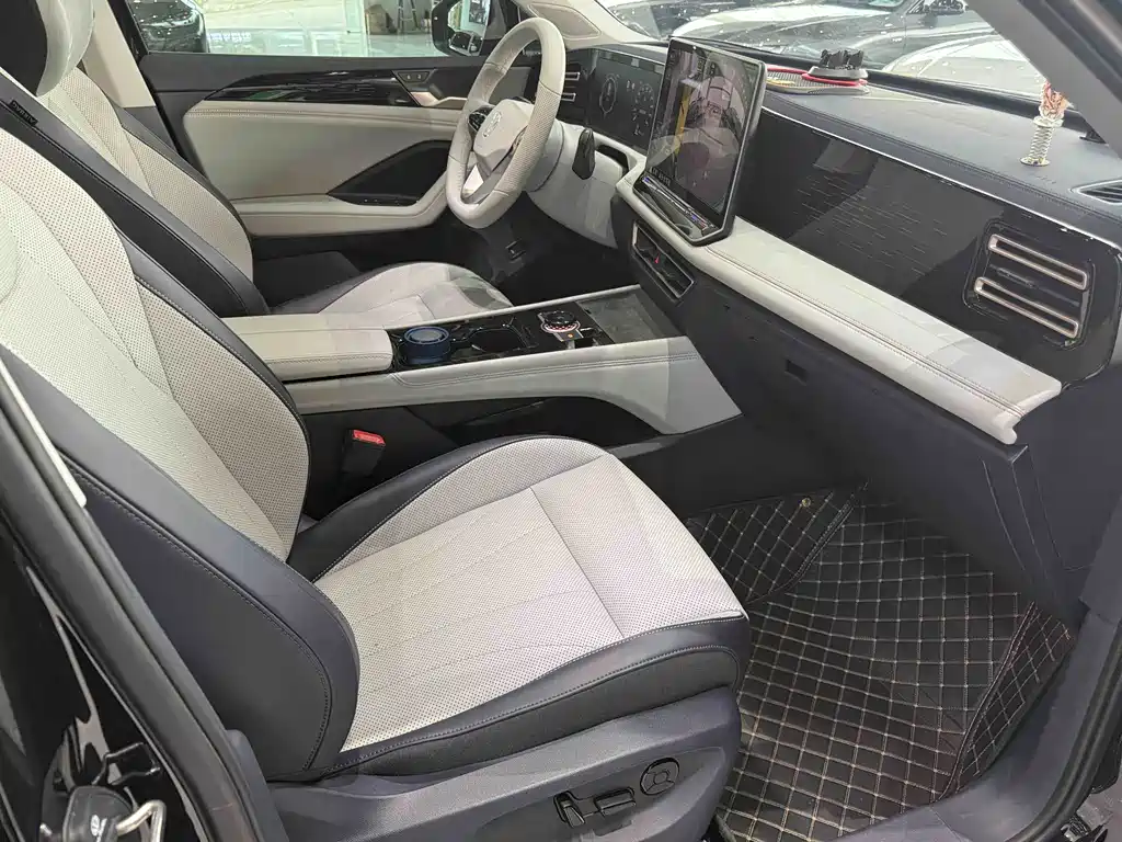 Tiguan L 2024 PRO 330TSI 2WD Smart Travel Edition купить на сайте DeffCars