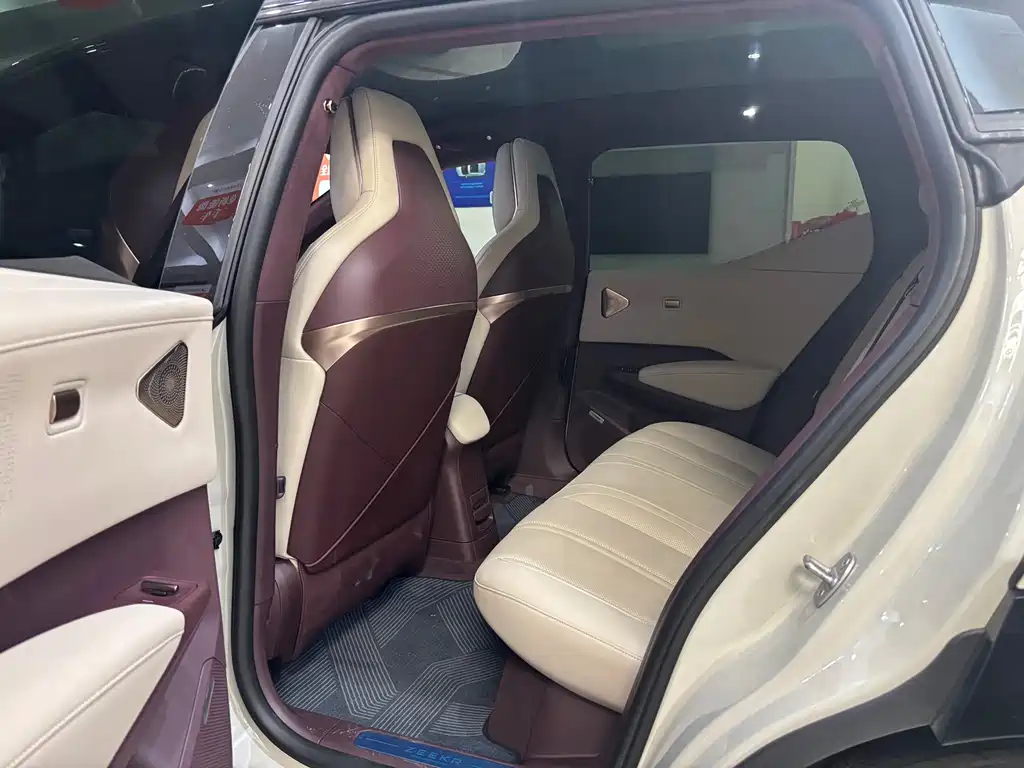 Jikrypton X 2025 five-seater rear-wheel drive version купить на сайте DeffCars