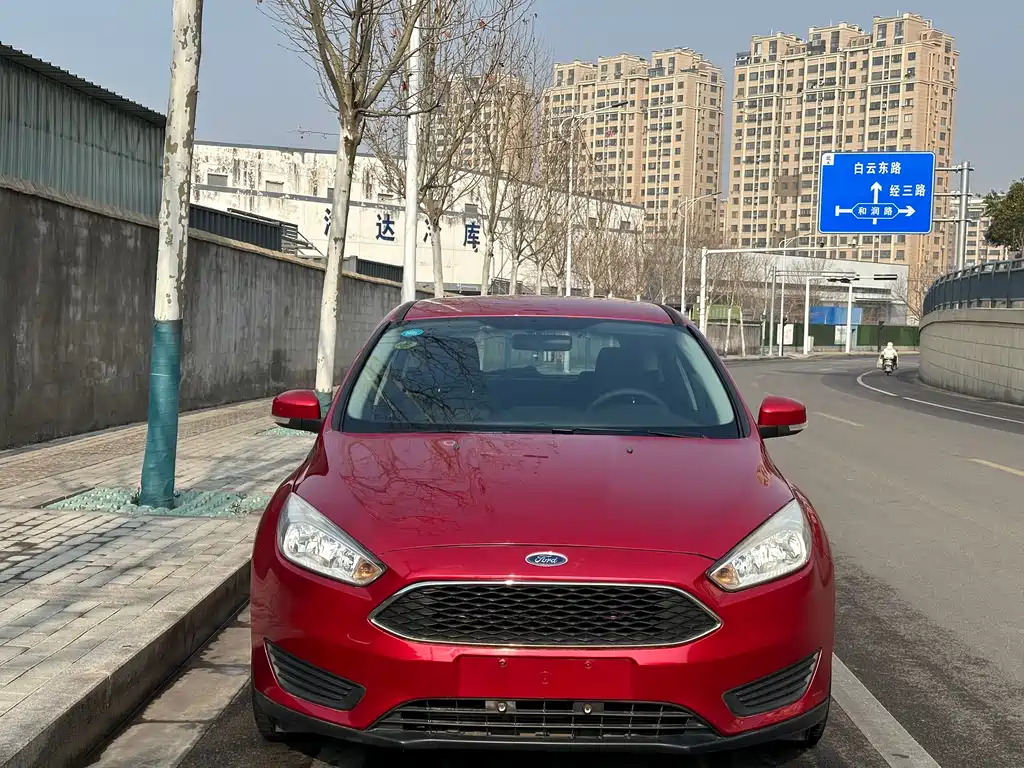 Focus 2018 hatchback classic 1.6L automatic comfort smart mobility version купить на сайте DeffCars