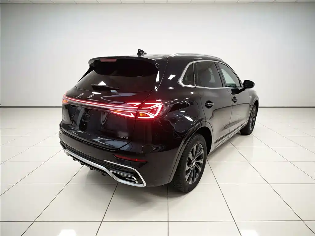 Hongqi HS5 2023 2.0T Qixiang Pro version купить на сайте DeffCars