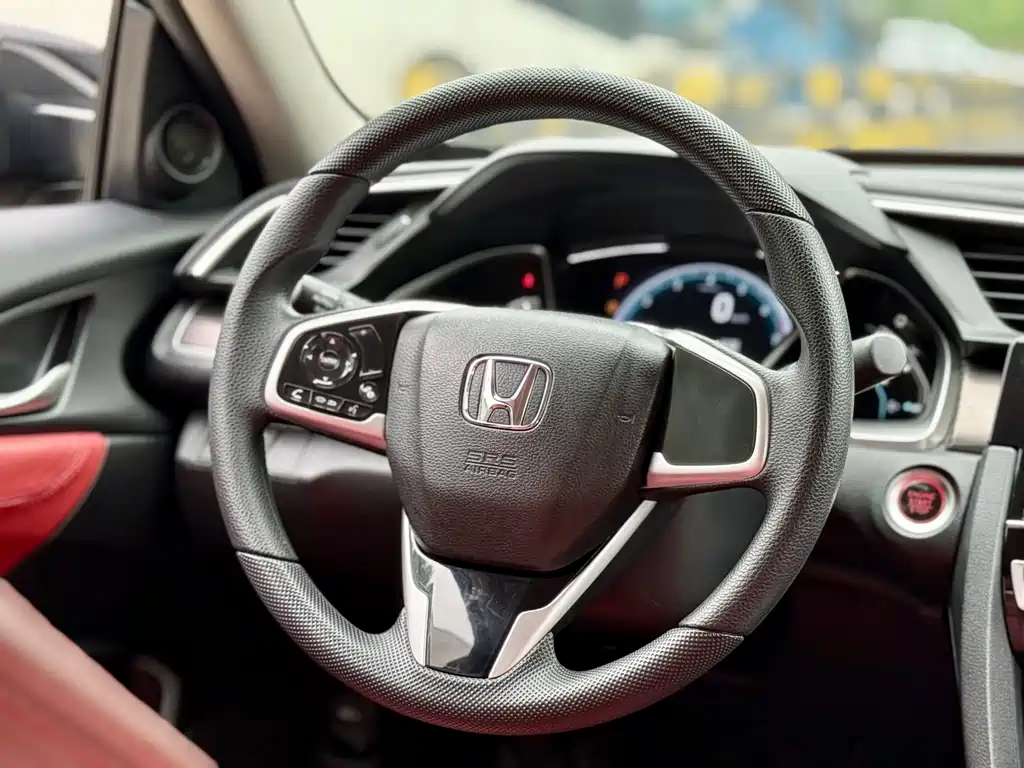 Civic 2019 220TURBO CVT Dynamic Edition National V купить на сайте DeffCars