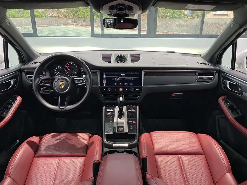 Macan 2023 Macan 2.0T купить на сайте DeffCars