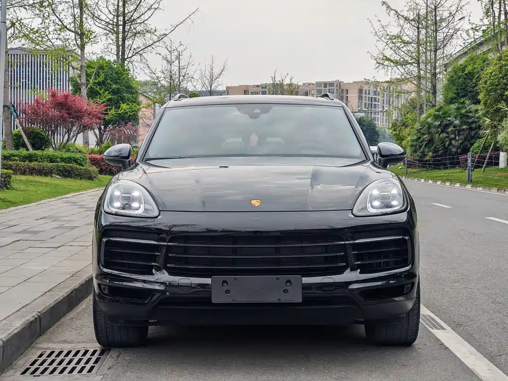 Cayenne New Energy 2021 Cayenne E-Hybrid 2.0T купить на сайте DeffCars