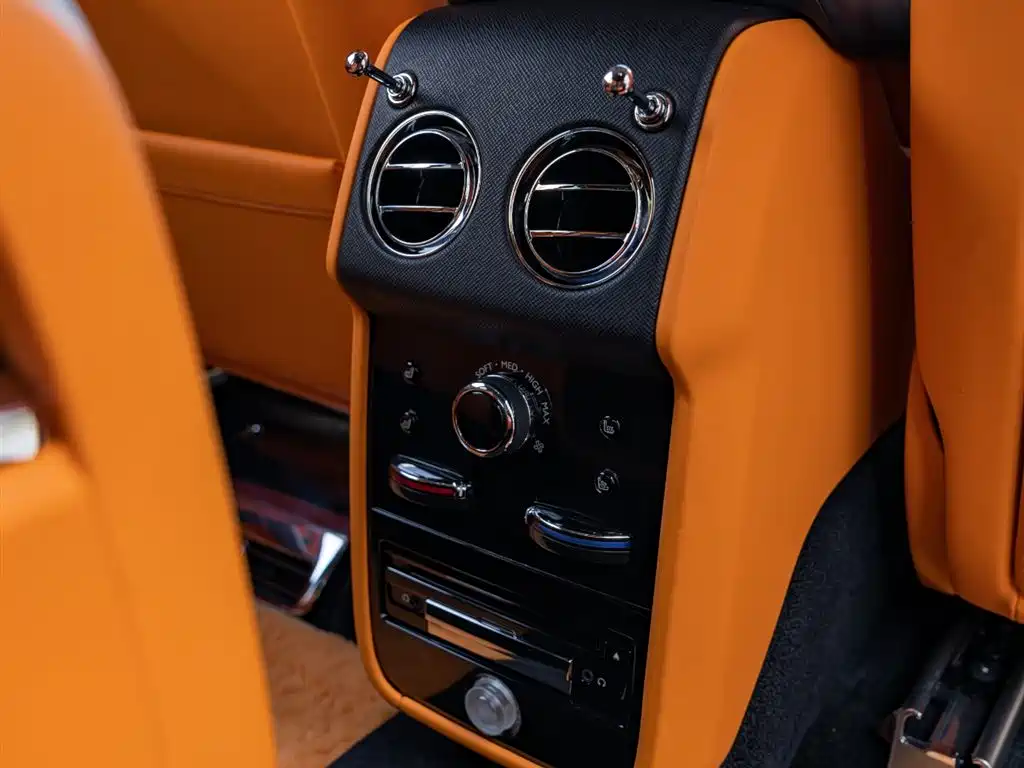 Cullinan 2024 four-seat version купить на сайте DeffCars