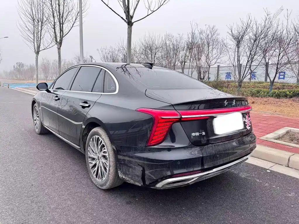 Hongqi H5 2025 2.0T automatic Qichang version купить на сайте DeffCars