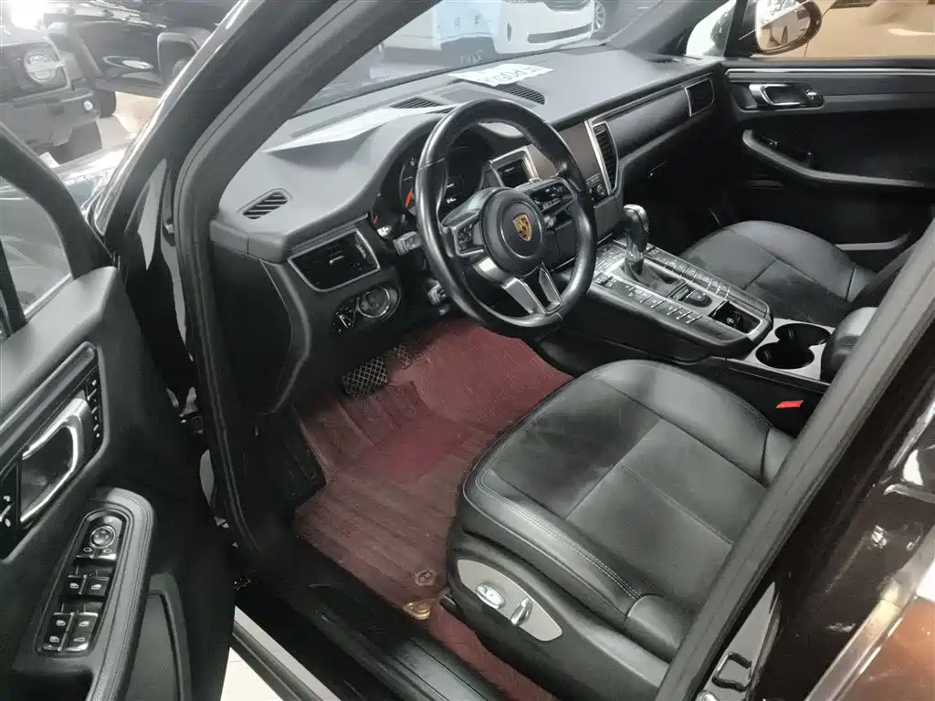 Macan 2017 Macan 2.0T купить на сайте DeffCars