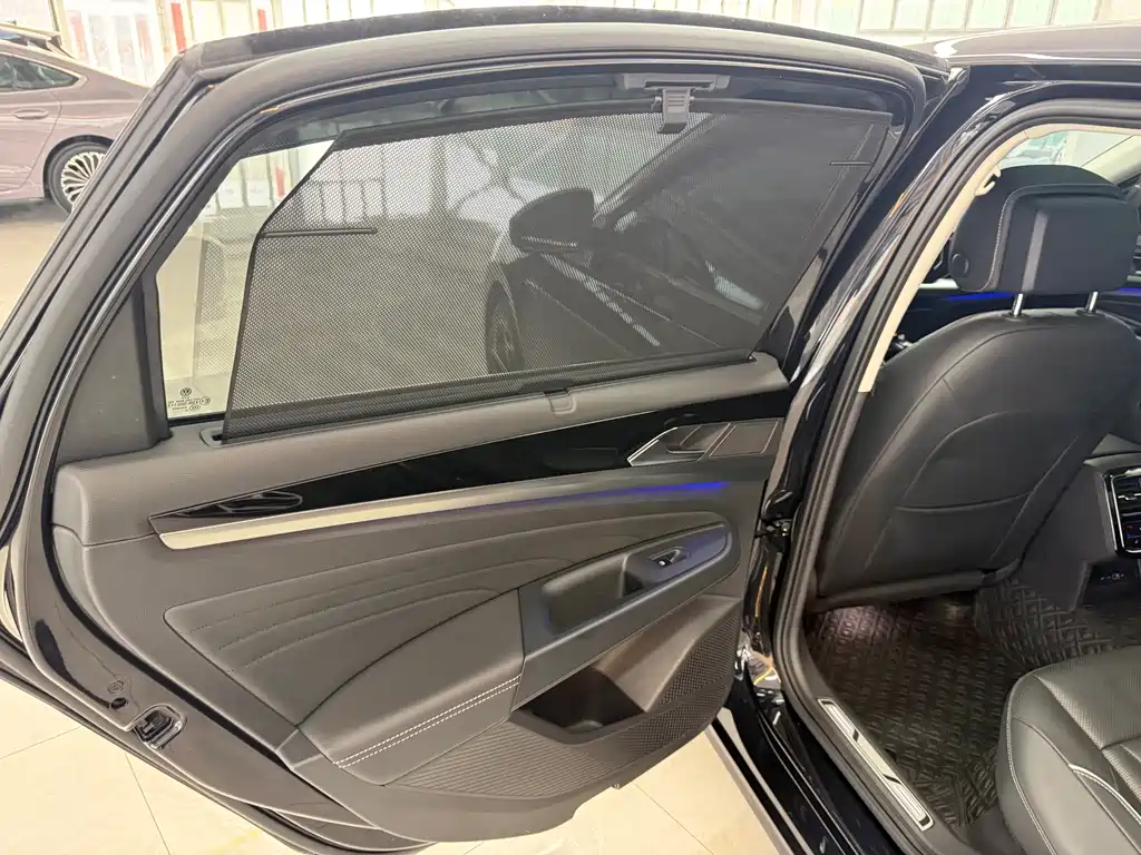 Passat 2023 330TSI Starry Sky Premium Edition купить на сайте DeffCars