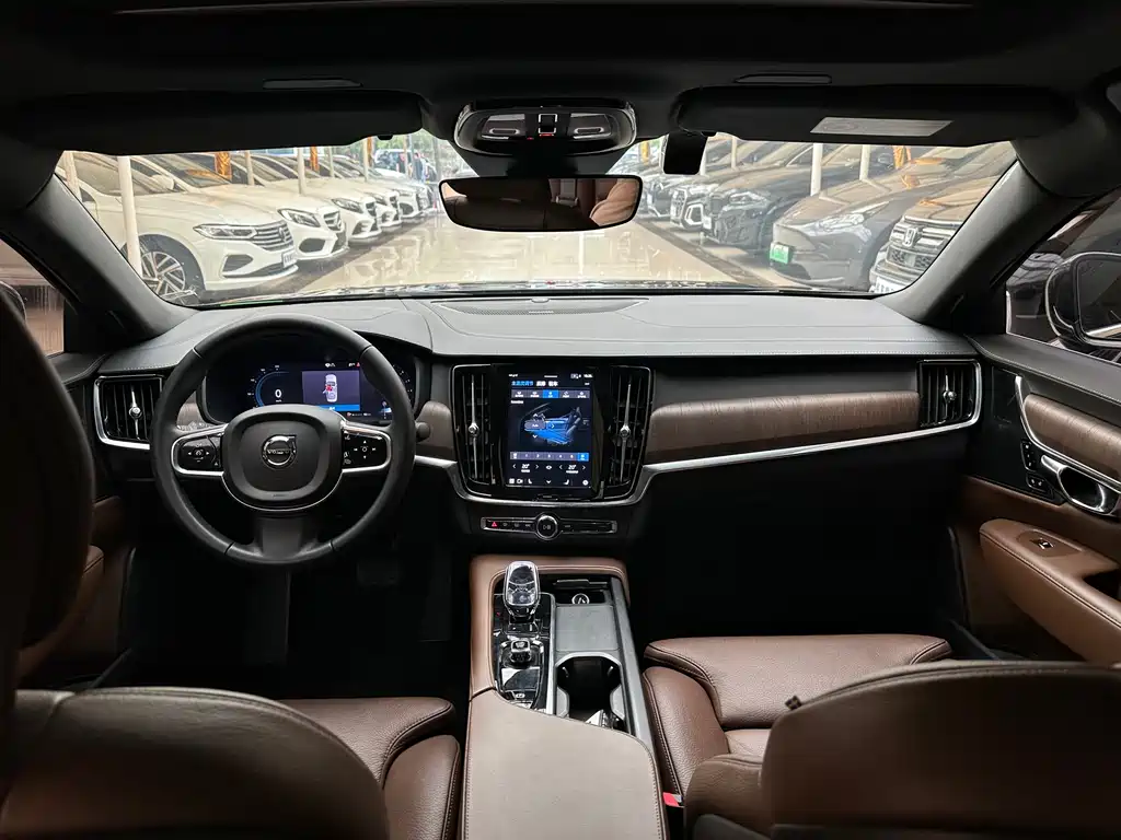 Volvo S90 2022 B5 Zhiyuan Luxury Edition купить на сайте DeffCars