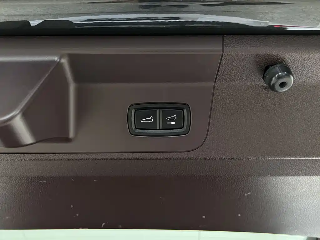 Panamera 2017 Panamera 4 Executive Extended Edition 3.0T купить на сайте DeffCars