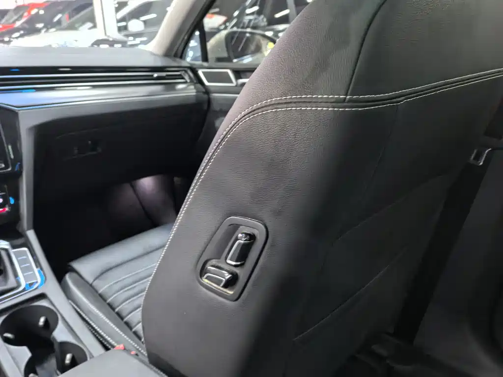 Magotan 2020 330TSI DSG leading model купить на сайте DeffCars