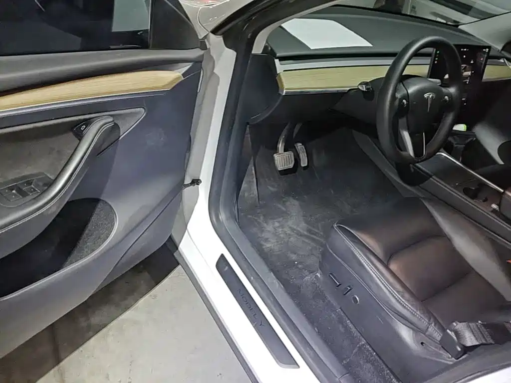 Model Y 2022 facelift, long-range all-wheel drive version купить на сайте DeffCars