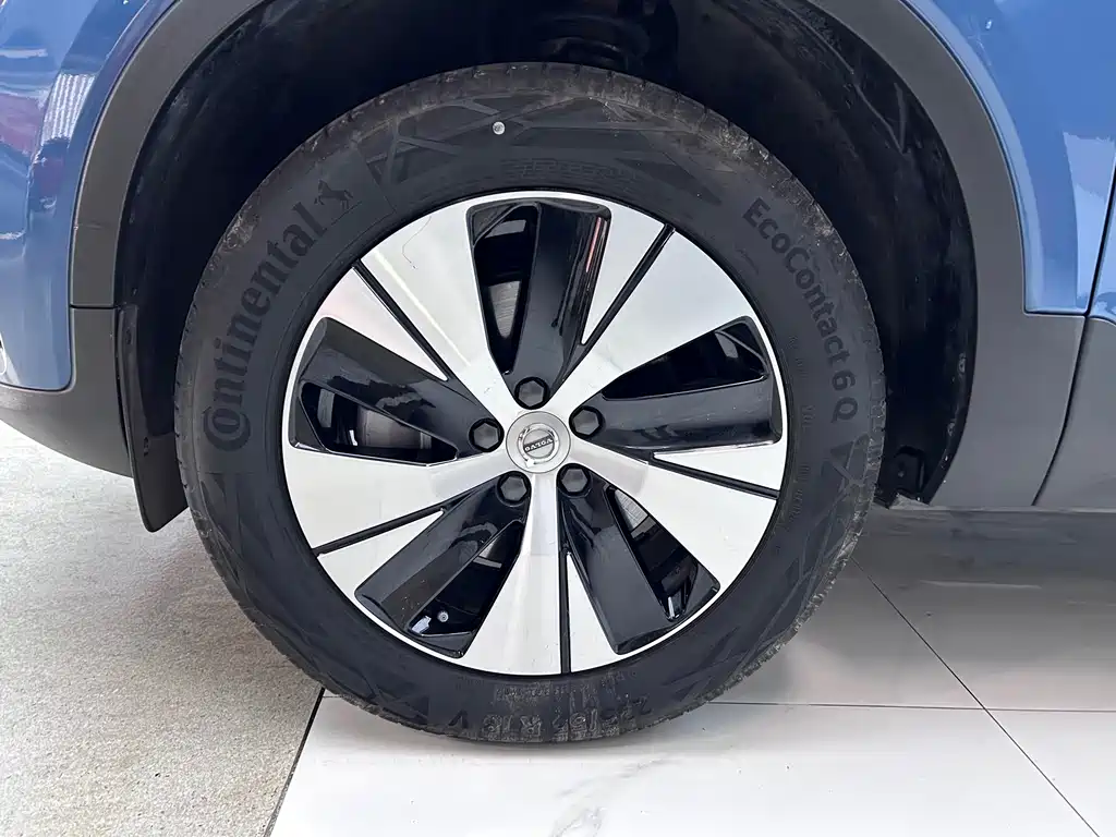 Volvo XC40 2024 B3 Zhiyuan Luxury Edition купить на сайте DeffCars