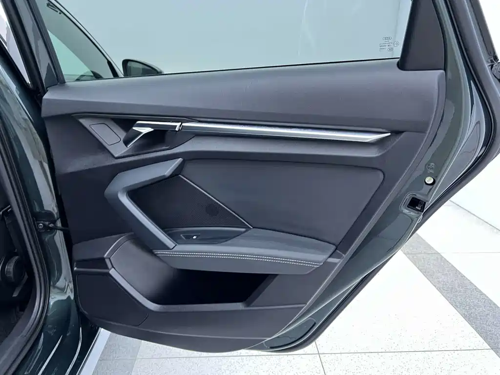 Audi A3 2022 A3L Limousine 35 TFSI Fashionable and Sporty купить на сайте DeffCars