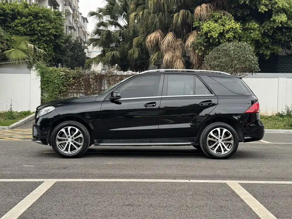 Mercedes-Benz GLE 2016 GLE 320 4MATIC luxury model купить на сайте DeffCars