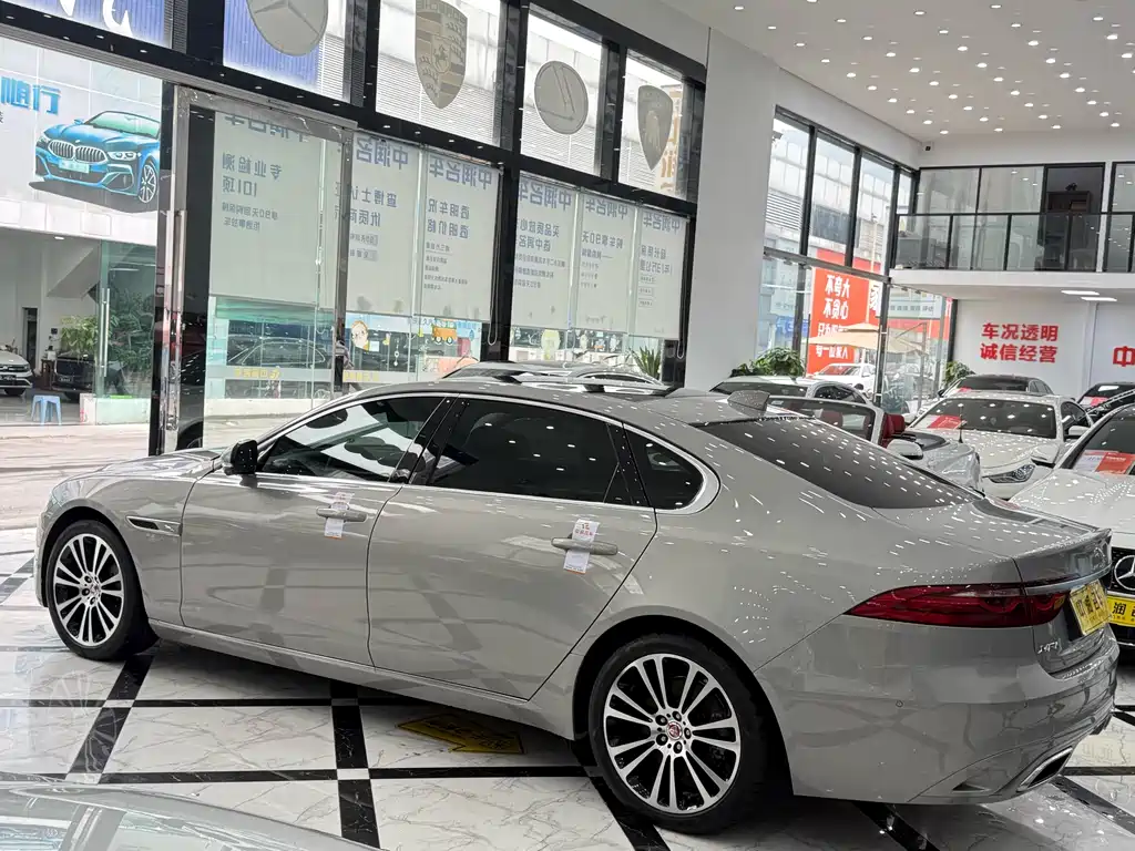Jaguar XFL 2024 2.0T P250 two-wheel drive exclusive luxury version купить на сайте DeffCars