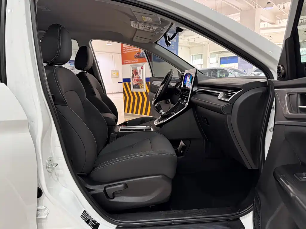 Haval M6 2021 PLUS 1.5T Manual Elite Intelligent Connected Model купить на сайте DeffCars