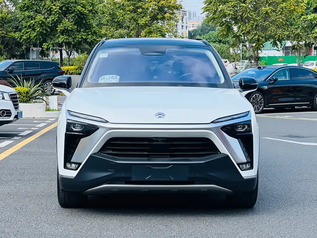 NIO ES8 2020 580KM six-seater version купить на сайте DeffCars