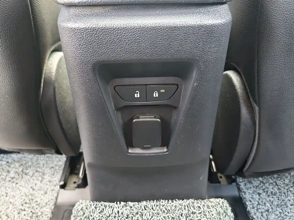 Escort 2017 facelift 1.5L automatic comfort model купить на сайте DeffCars