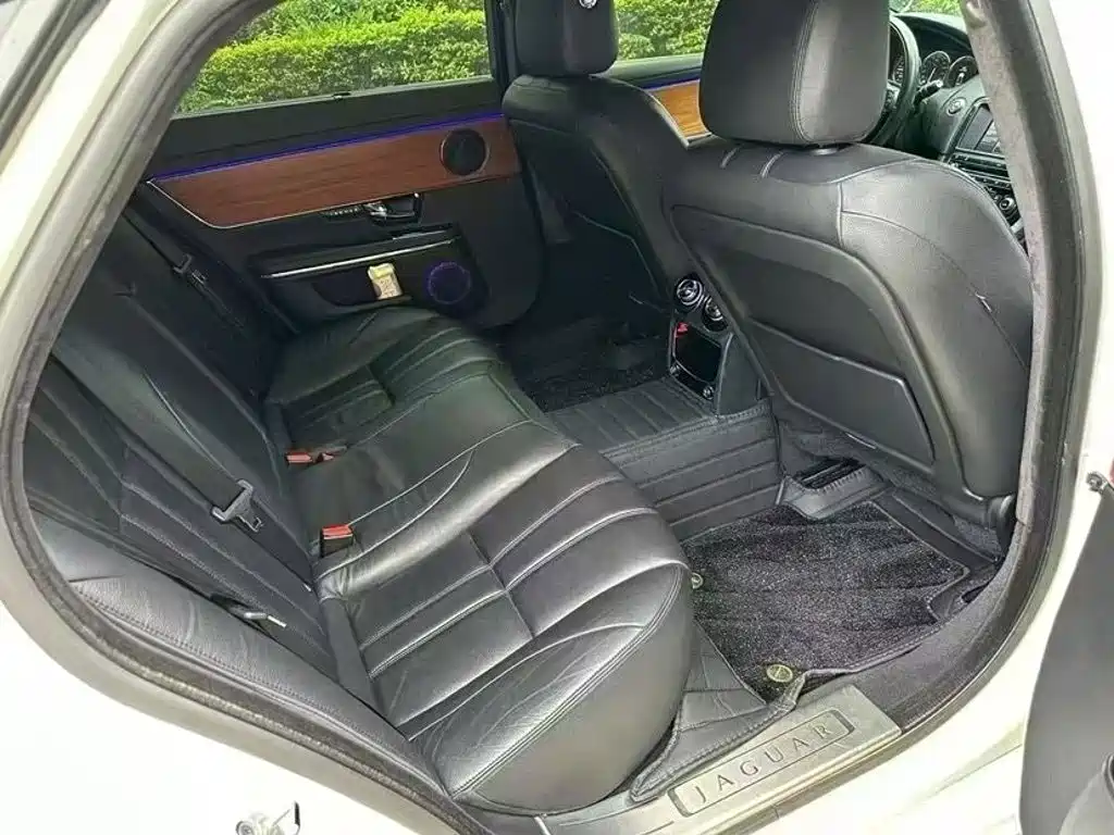 Jaguar XJ 2013 XJL 2.0T Elegant Business Edition купить на сайте DeffCars