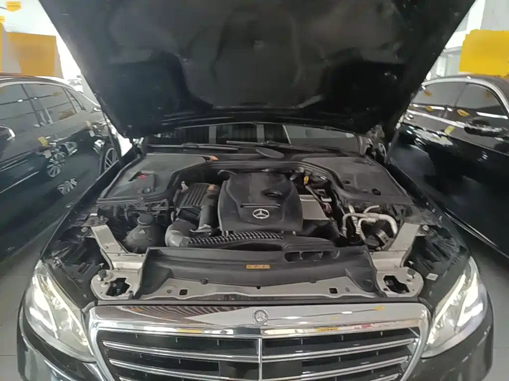 Mercedes E-Class 2016 E300L Luxury Edition купить на сайте DeffCars