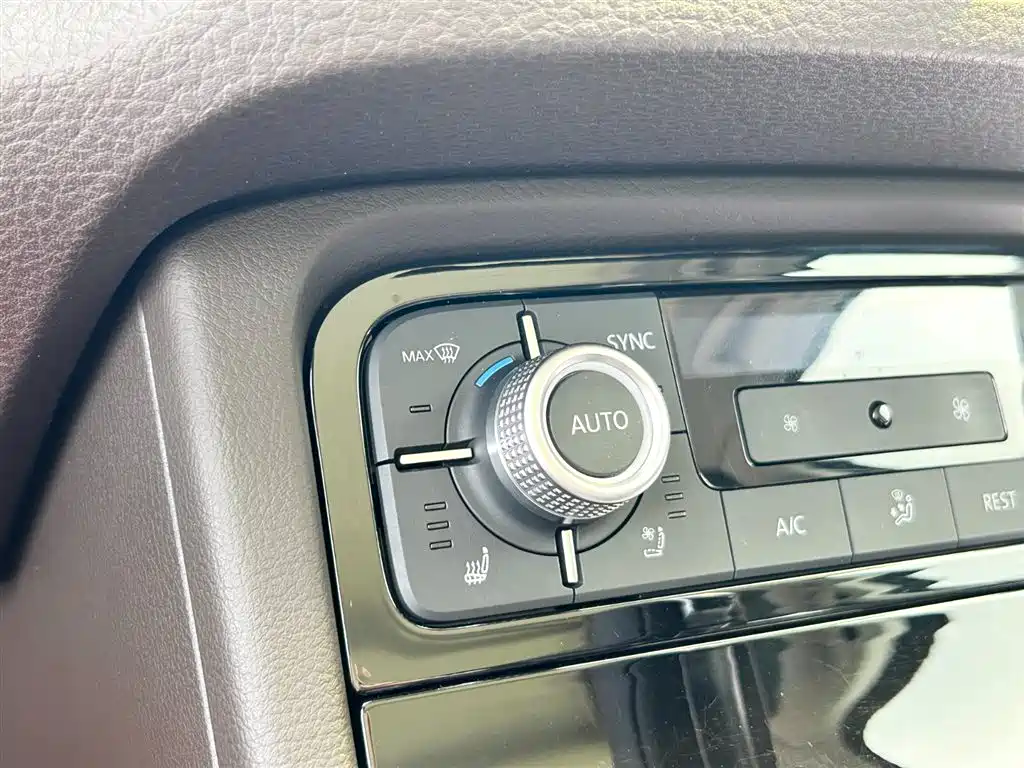 Touareg 2017 3.0TSI Extended Edition купить на сайте DeffCars