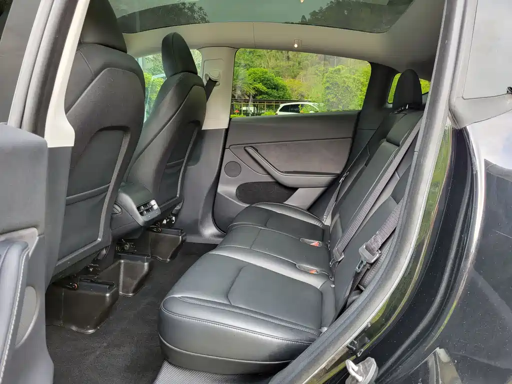 Model Y 2022 facelift rear-wheel drive version купить на сайте DeffCars